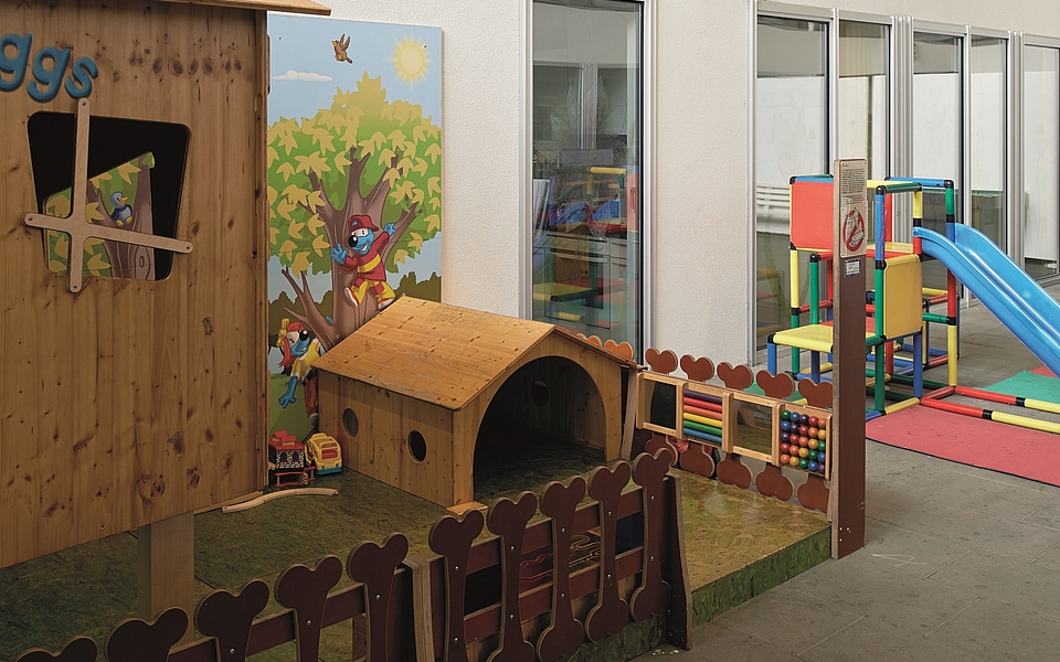 Hier finden Kinder Platz zum Toben im Indoorspielplatz in der Ofenhalle.